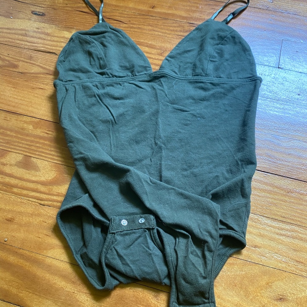 Bodysuits - Picture 3 of 5
